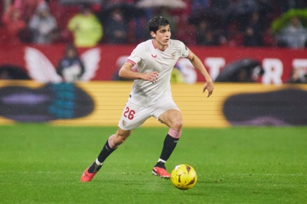 Pedura: Naples có thể ký hợp đồng với Sevilla Defender Juan Lu với giá 15 triệu euro