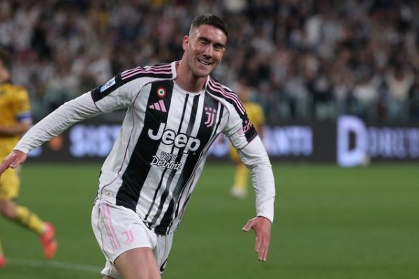 Milan đang chú ý đến tình hình của Vlahovic, nhưng không vội vàng hành động trước cuối tháng 8
