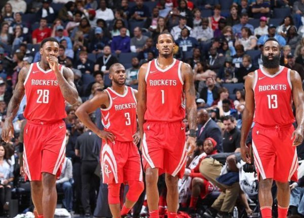 1,6 triệu người còn lại, người ta nói rằng Rockets chỉ có thể ký hợp đồng với những người chơi tân b