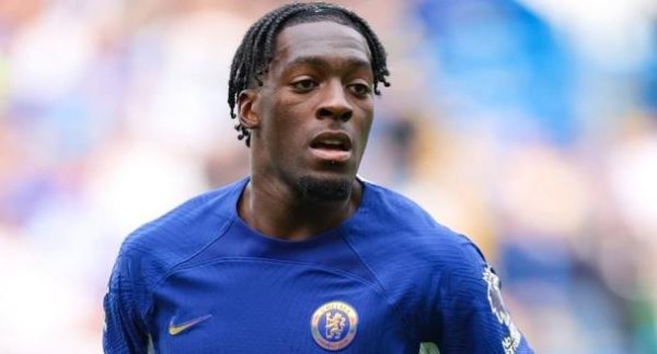 Chelsea sẽ làm sạch và điều chỉnh đội hình vào mùa hè này, trong khi hậu vệ người Pháp 27 tuổi Di Sa