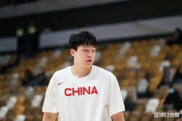 Chơi trong đội bóng rổ nam châu Á, được tiết lộ rằng Yang Hansen đã từ bỏ trận đấu mùa hè cuối cùng 